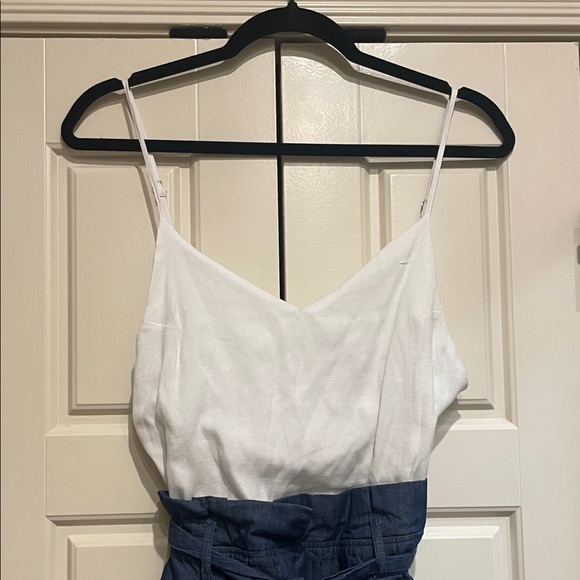 Chic Two-Tone Midi Dress in White and Blue - Picture 2 of 9